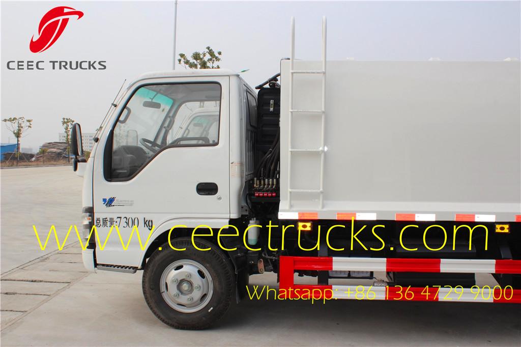 ISUZU 4 CBM trash compactor trucks 