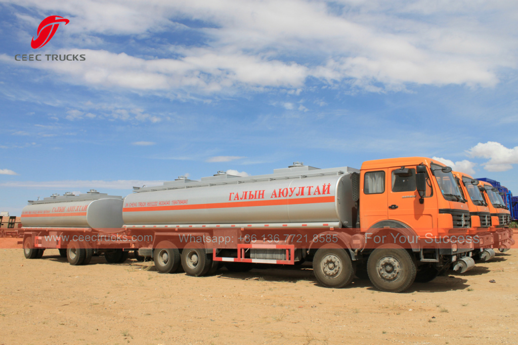 SINOTRUK HOWO Fuel Diesel Oil Delivery Tanker Trucks case