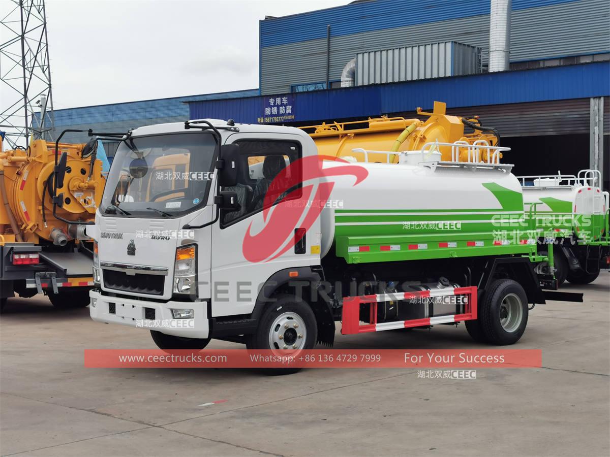 HOWO 6 wheeler 5CBM water bowser for sale