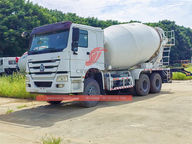 HOWO 13CBM mixer used truck