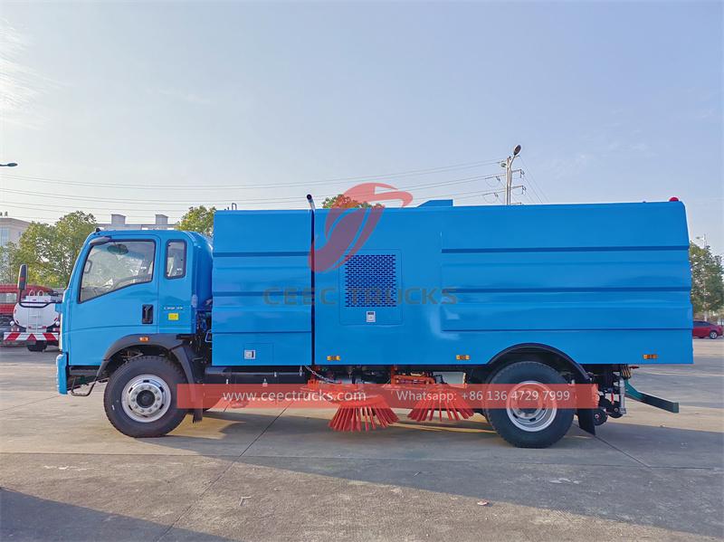 Howo 8CBM street vacuum sweeping truck