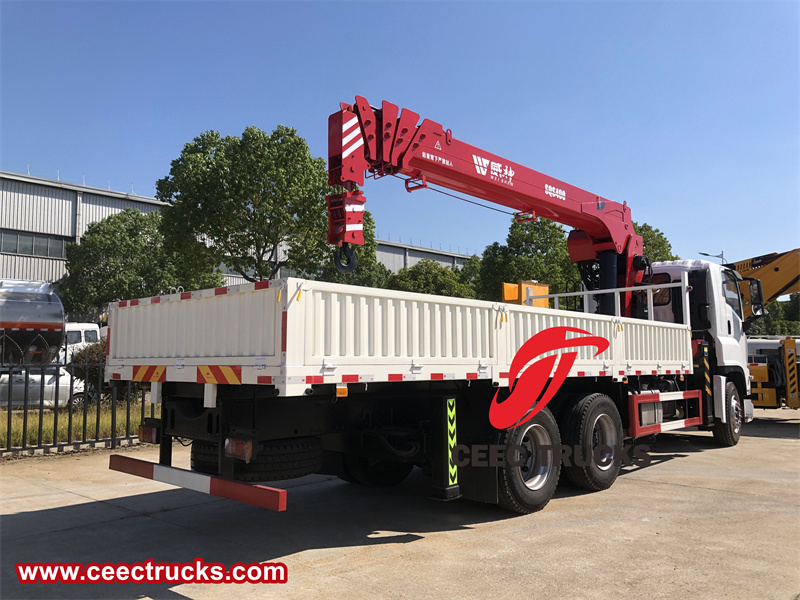 Isuzu Giga 8 Ton telescopic crane truck 