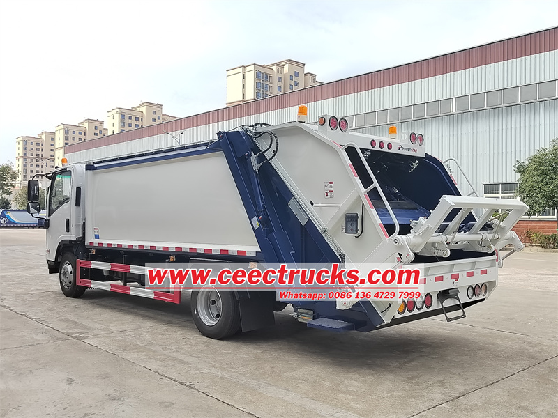 Isuzu 700P rear loader compactor