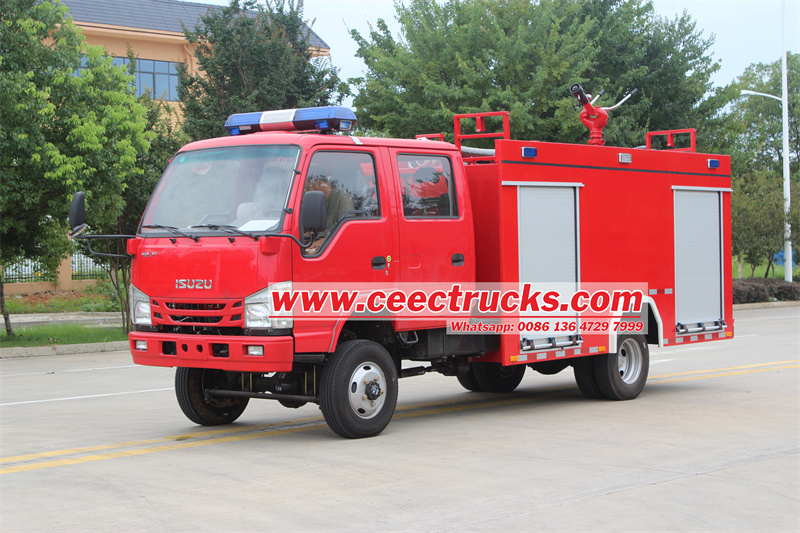 Isuzu 100P water fire truck