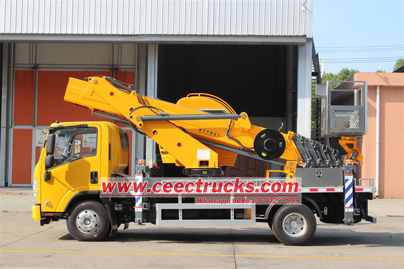 Isuzu 20m manlifter truck