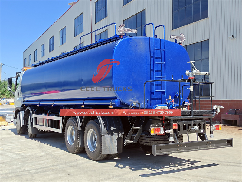 ISUZU GIGA 8X4 water tank truck