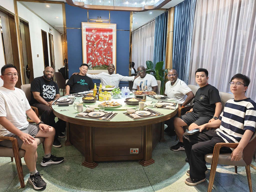 Traditional Chinese cuisine for hospitality