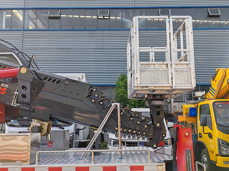 Stainless steel bucket with remote control box for easy usage