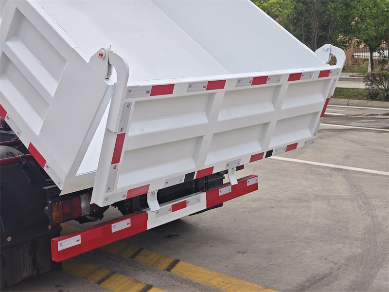 ISUZU tipper truck dump body with auto lock device