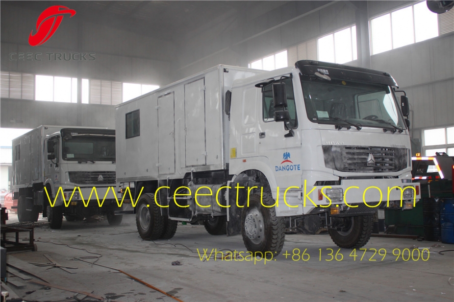 Durable HOWO all wheel drive mobile workshop truck manufacturer CEEC TRUCKS