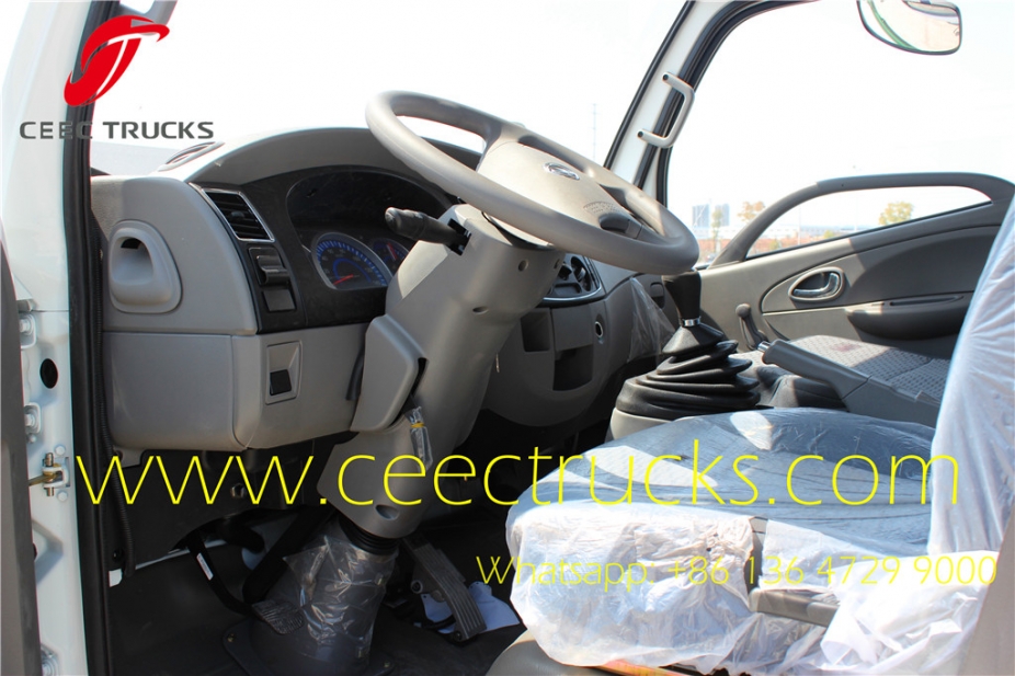 Manufacturer lowest price supply 5 CBM compressed garbage trucks Dongfeng