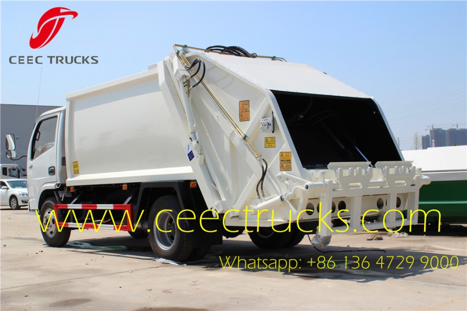 Manufacturer lowest price supply 5 CBM compressed garbage trucks Dongfeng