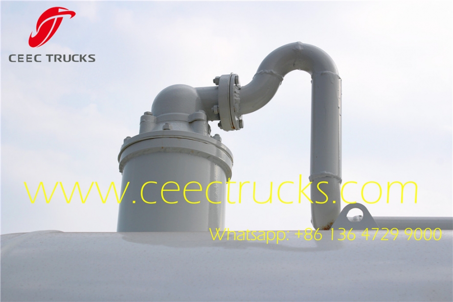 dongfeng sewer cleaning truck 3CBM cesspit emptier manufacture sale