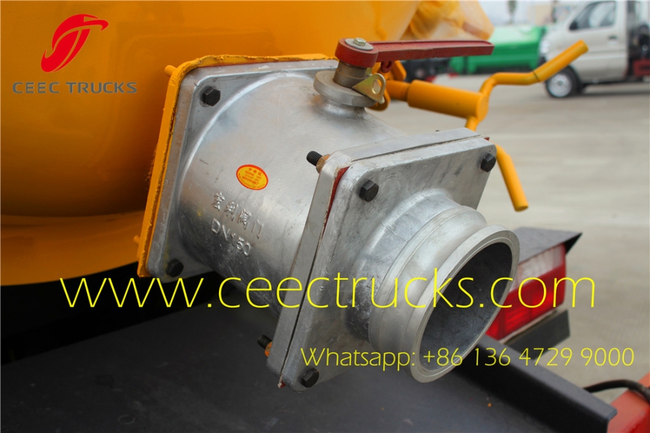 Dongfeng 6000liters vacuum suction tanker truck supplier