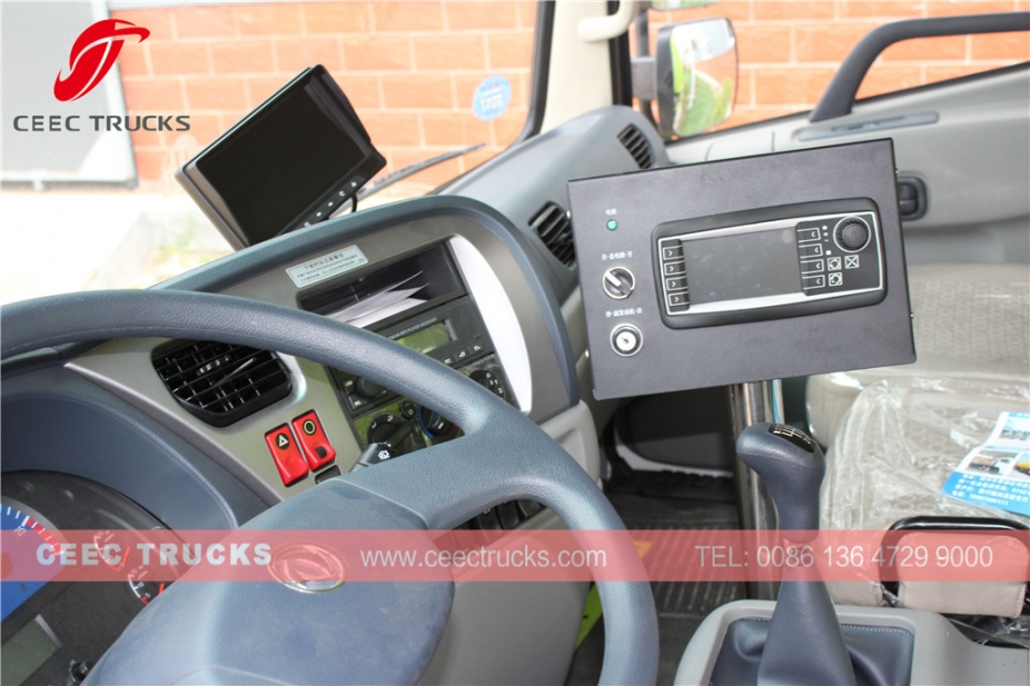 Dongfeng 12.000L Straßenkehrmaschine