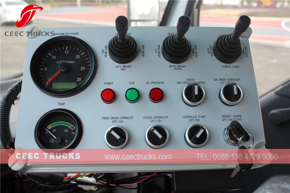 ISUZU 12CBM Straßenkehrmaschine