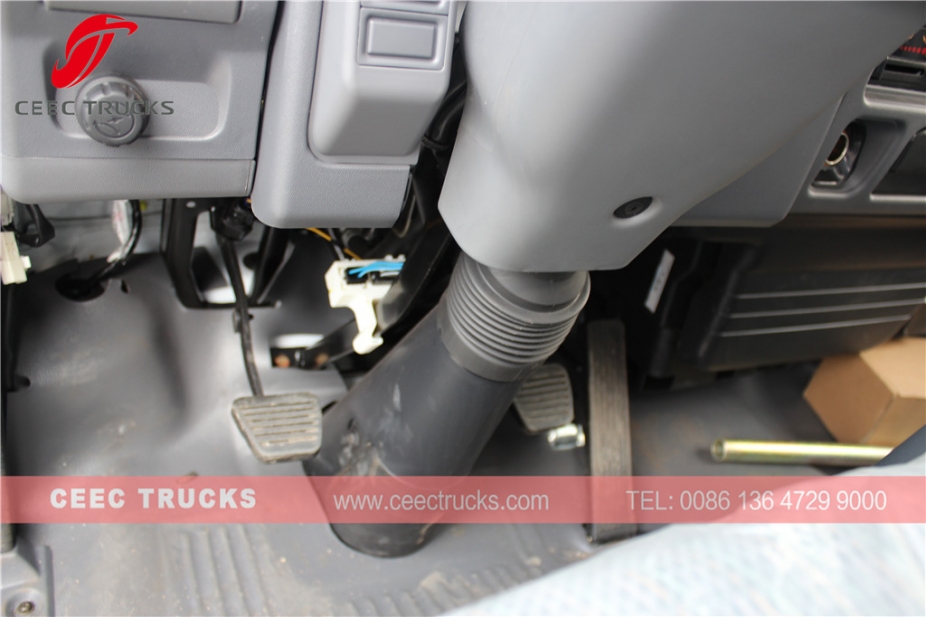 ISUZU 12CBM Straßenkehrmaschine