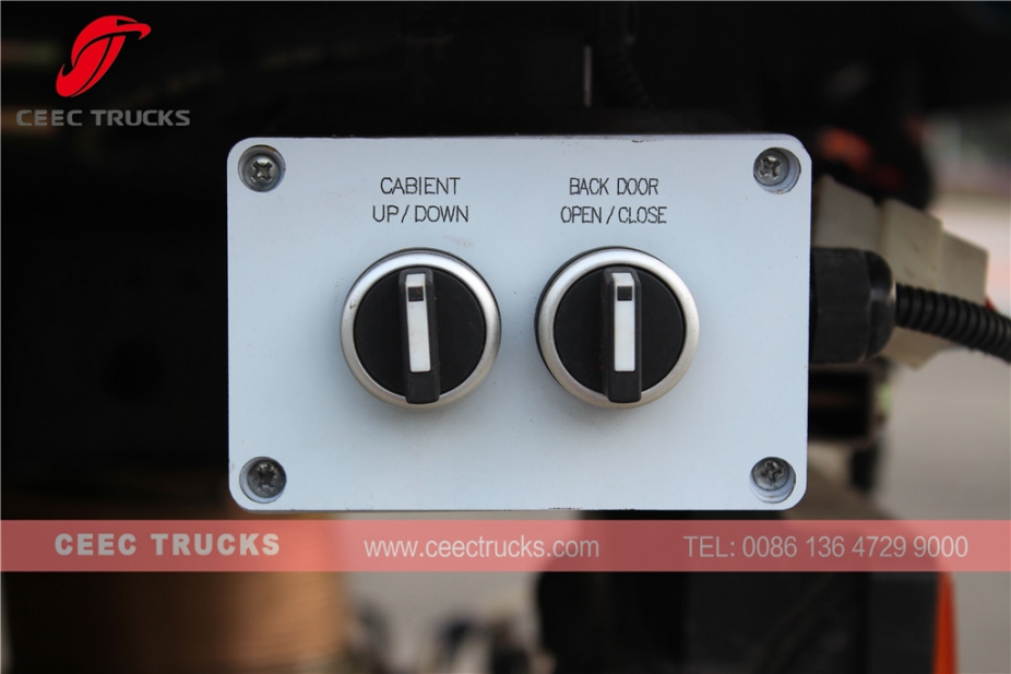 ISUZU 12CBM Straßenkehrmaschine