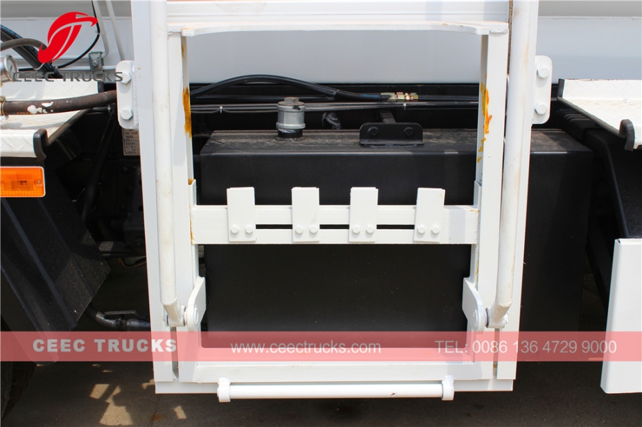 ISUZU 4.000L Küchenmülltankwagen