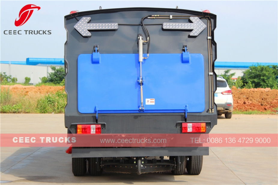 FAW 5CBM road sweeper truck low price