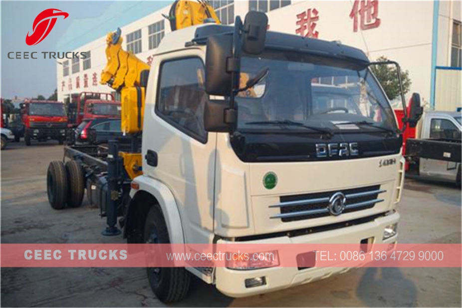 Dongfeng 2 Tons knuckle crane mounted trucks