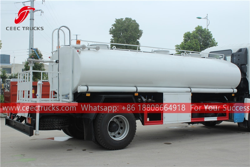 ISUZU GIGA 4×2 water sprinkling truck