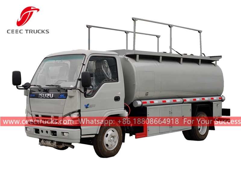 ISUZU refueling truck