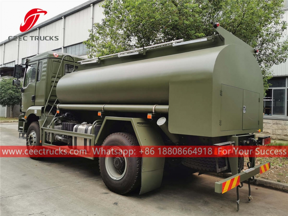 Shacman 6 wheeler oil tanker truck