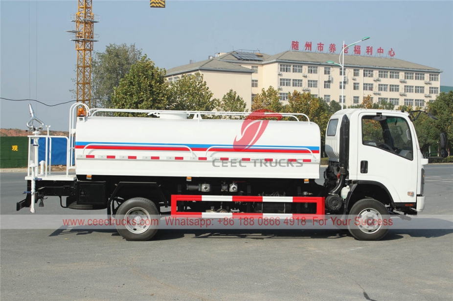 ISUZU 4×4 water sprinkler truck