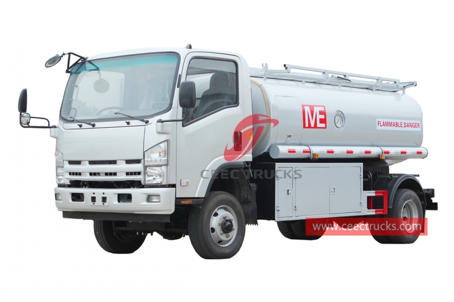 ISUZU 4×4 refueling truck