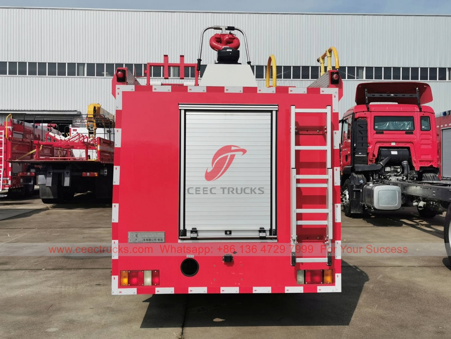 ISUZU NKR fire fighting truck