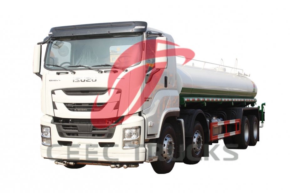 ISUZU GIGA 8×4 water spraying truck