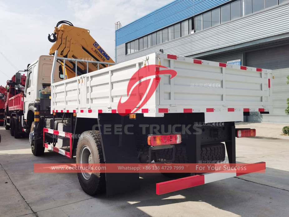 HOWO 4×4 AWD Truck Mounted Crane for sale