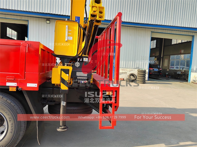 ISUZU GIGA 4×2 truck mounted crane