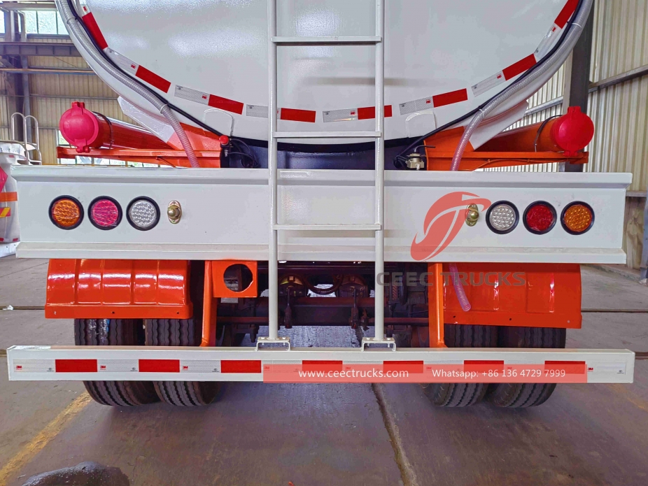 2 axles fuel transporting semitrailer with 40000 to 50000 liters capacity