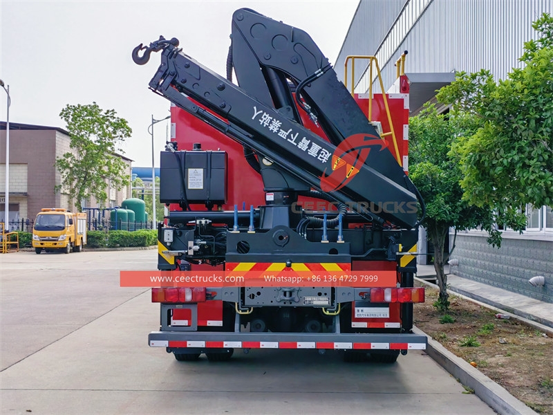 Howo Feuerwehrfahrzeug mit 5 Tonnen Kran und 12 m Notbeleuchtung