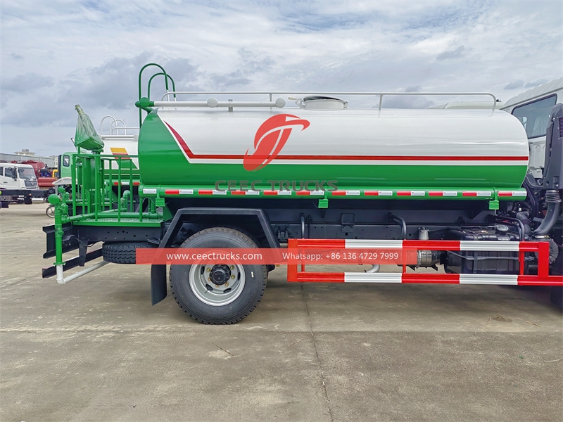 ISUZU FTR 12.000L Wassertankwagen nach Vietnam