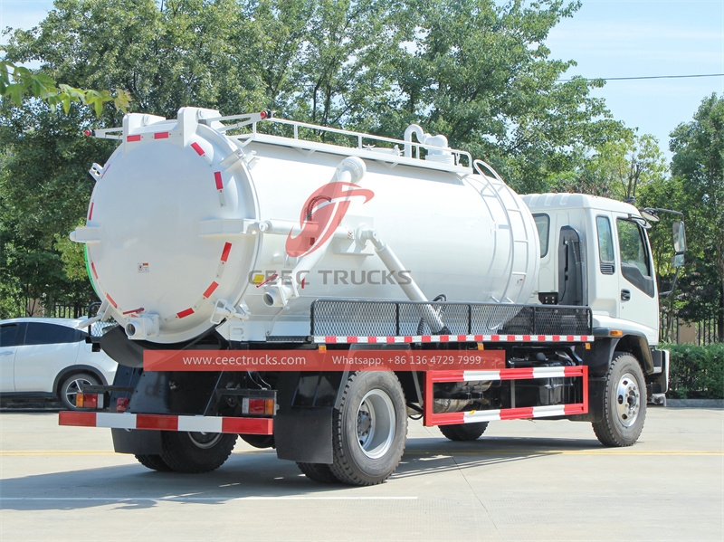 ISUZU FTR 6 wheeler vacuum suction truck made in China