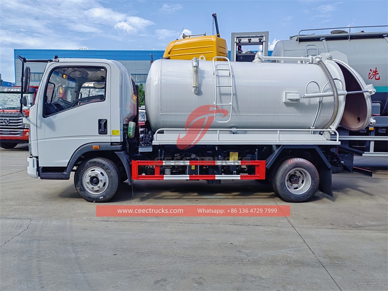 HOWO 4×2 left hand drive sewage suction truck made in China