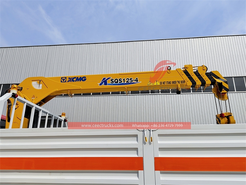 ISUZU GIGA 4×2 truck mounted crane with factory direct sale