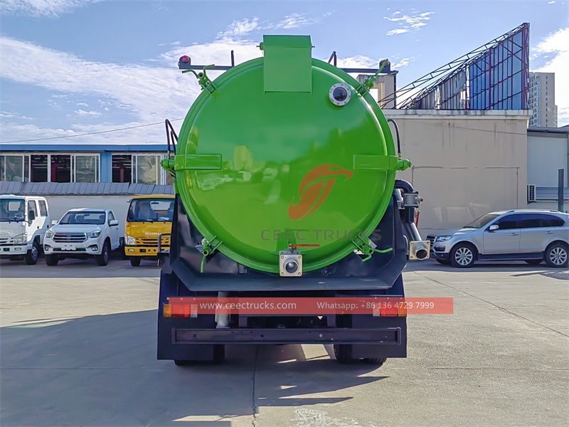 ISUZU NPR 4x2 Vacuum Tank Truck made in China