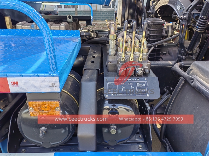 Dongfeng vac pump combination truck with best price