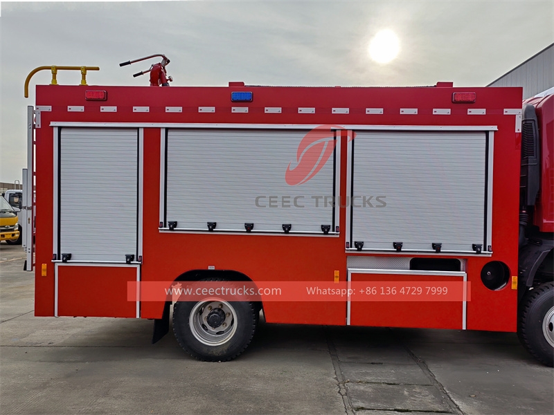 FAW 4x4 forest fire fighting truck with 4CBM water tank