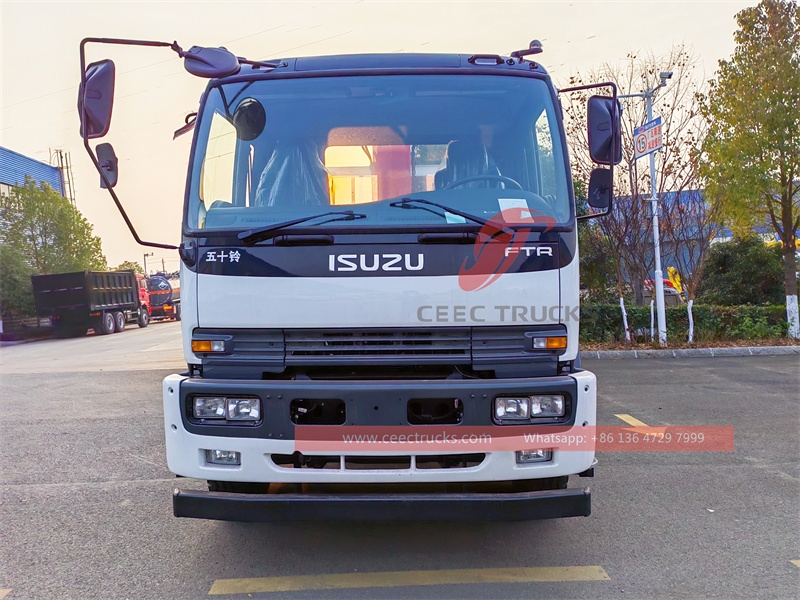 Isuzu FTR telescopic crane truck with factory direct sale