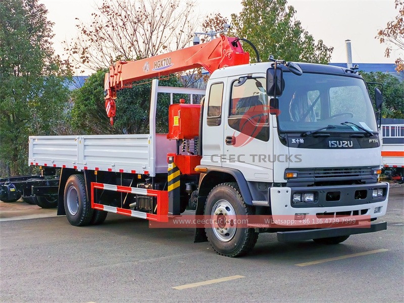 Isuzu FTR telescopic crane truck with factory direct sale