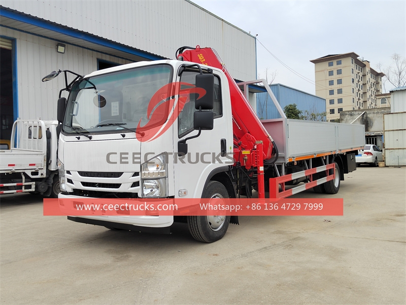 Isuzu NPR folding crane cargo truck