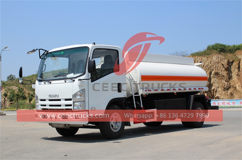 ISUZU NPR oil tanker truck made in China