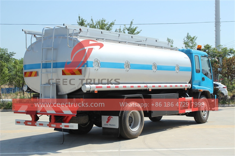 Isuzu FTR 12000L mobile fuel bowser made in China