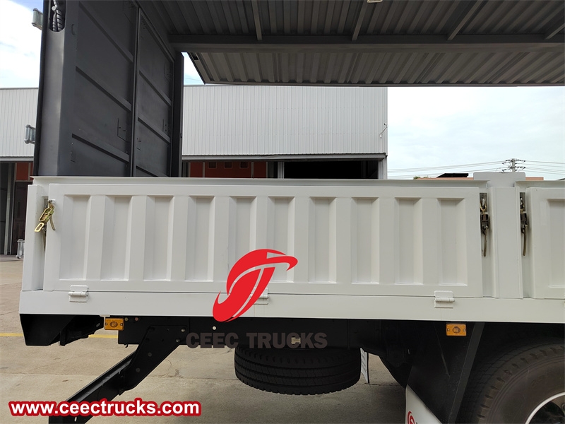 Isuzu Giga 6 wheeler Wing Van Truck