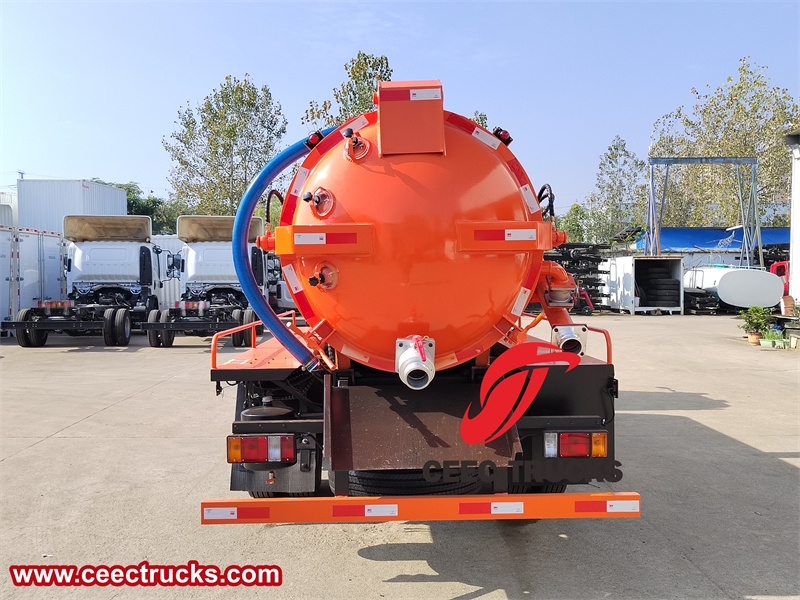 Isuzu Latest 8ton sewage suction tank truck